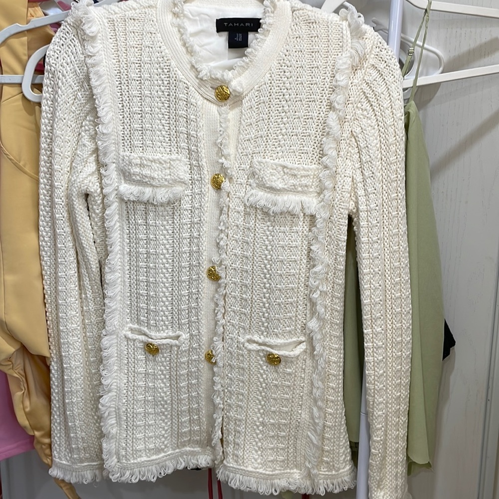 Tahari blazer
